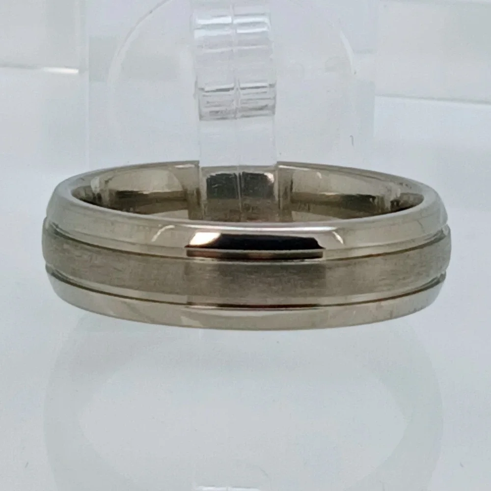 Vintage Mens Titanium 6mm Comfort Fit Band Ring Size 10 Brushed Polished Silver